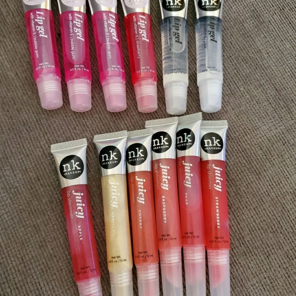 NK makeup lot